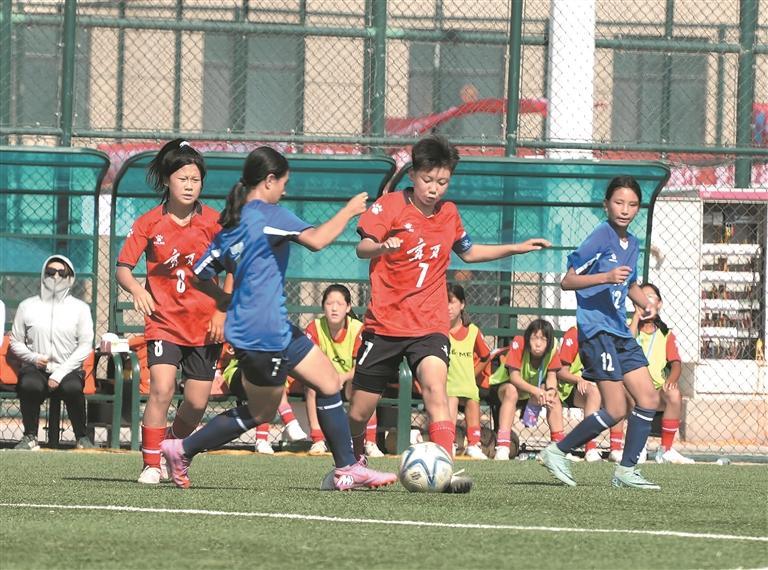 但她们依然, 声音温和却