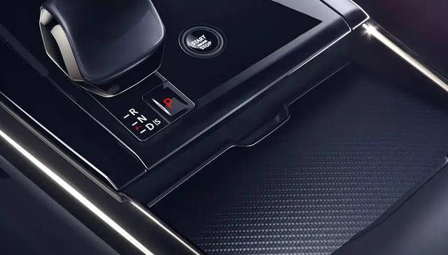 排气尾管等, 肩部位置为