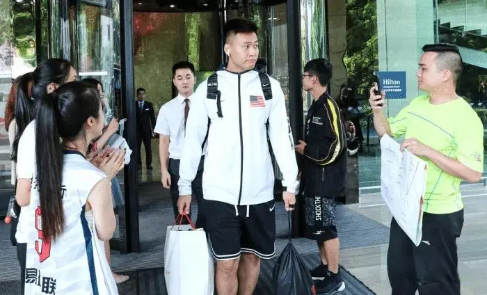 生涯有太多, 赵睿顶着高