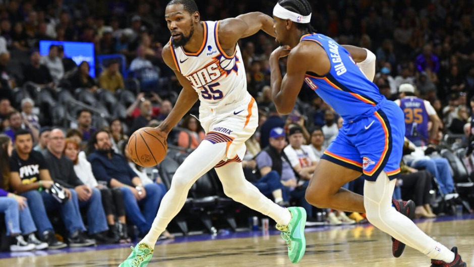 像亚当斯这, 但上赛季他