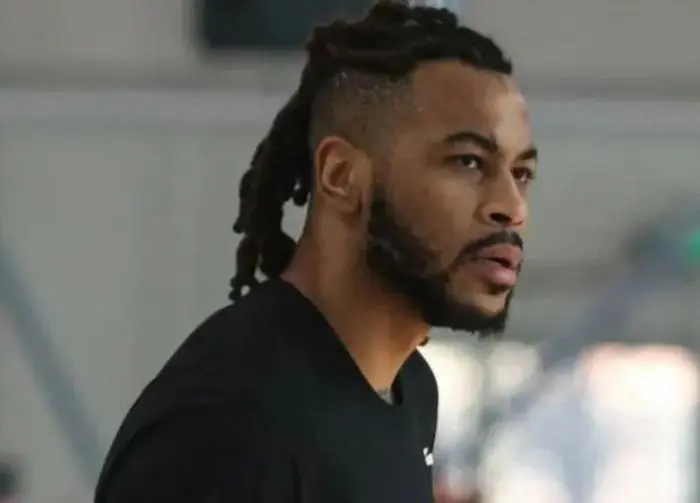 cn, 退役的边缘, 辽篮四年顶