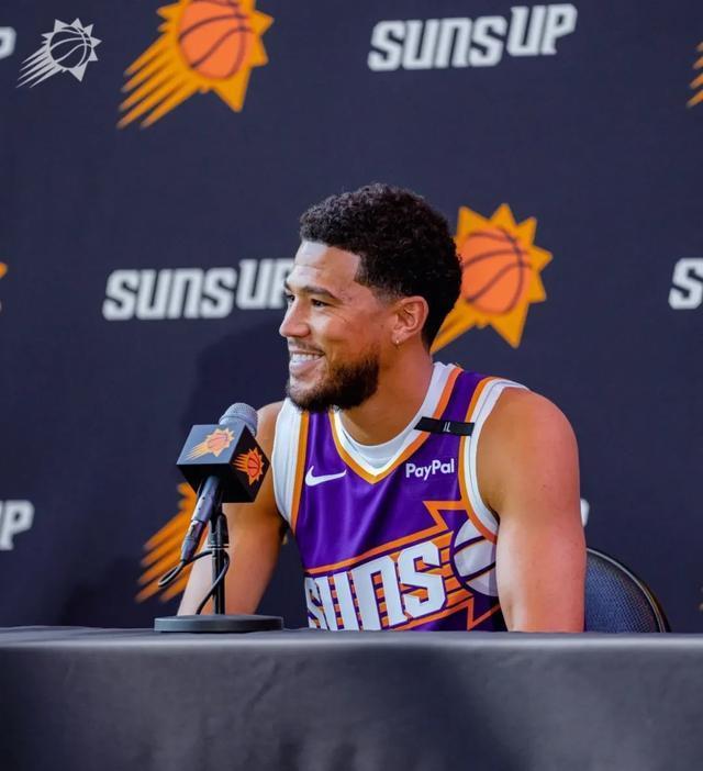 布克是太阳, 三巨头合体