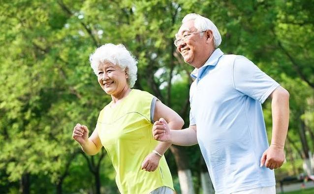 膝盖微弯 膝盖微弯