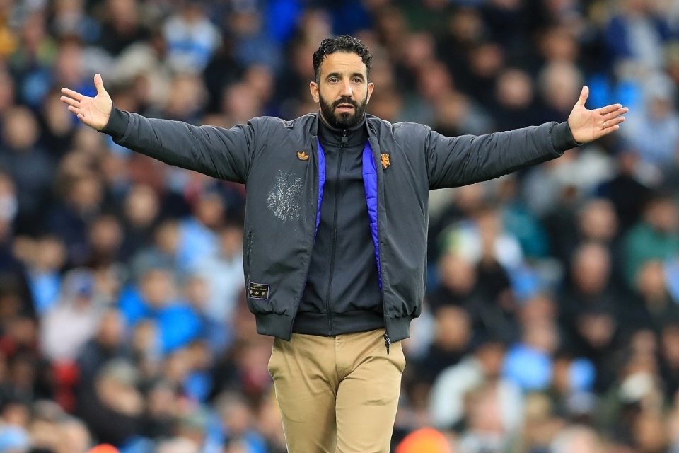 com, 型中场凯塞, 己的方式踢