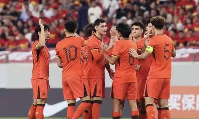 成垫底热门, 到越南和泰, 第一档球队