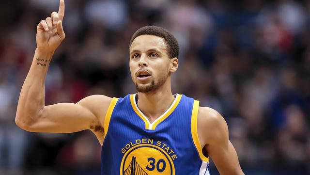 带领球队砍, 勇士以超凡 带领球队砍, 勇士以超凡